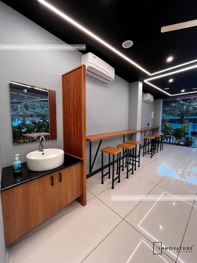 Hotel 24Inn Residency Pathanāmthitta 외부 사진