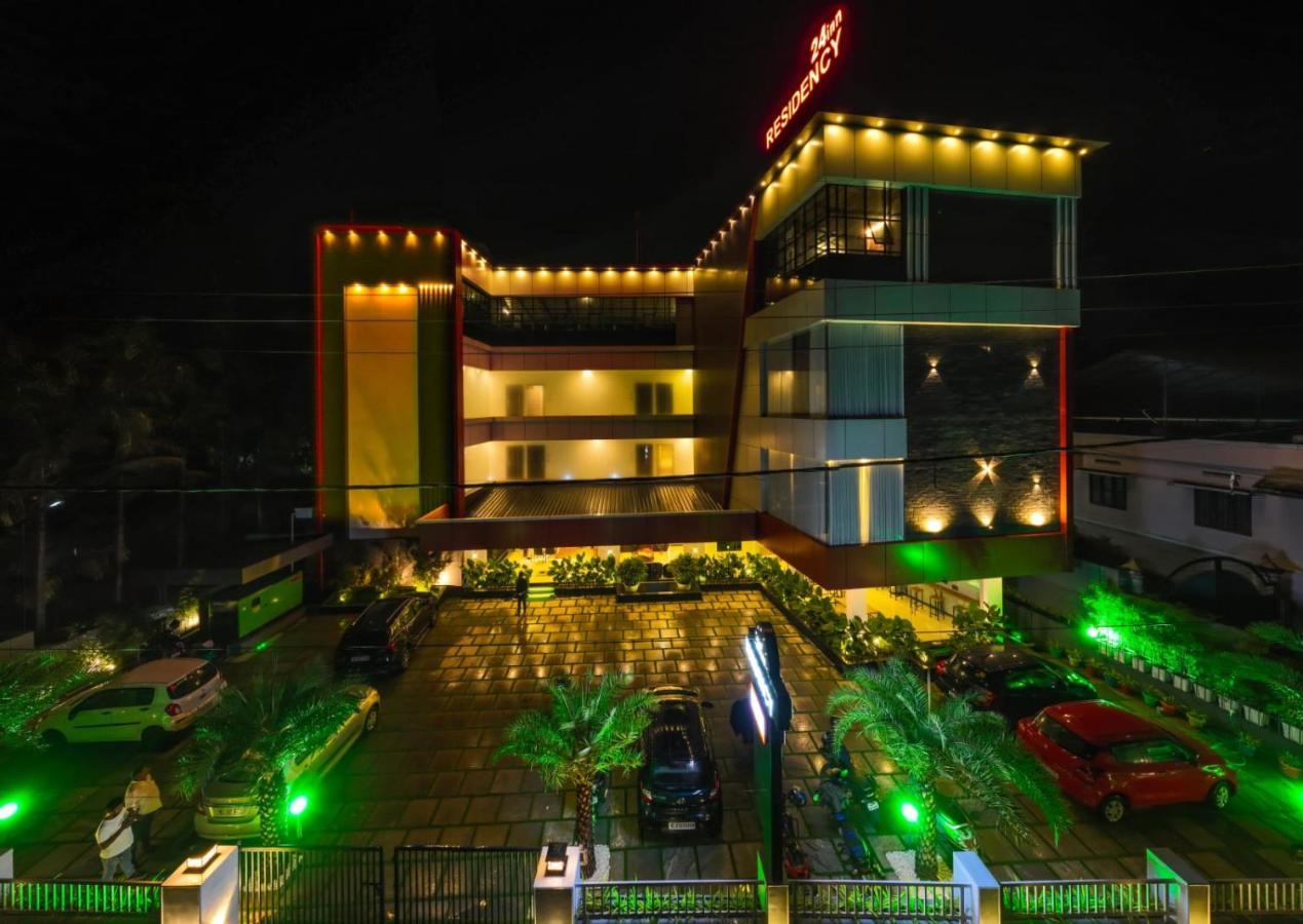 Hotel 24Inn Residency Pathanāmthitta 외부 사진
